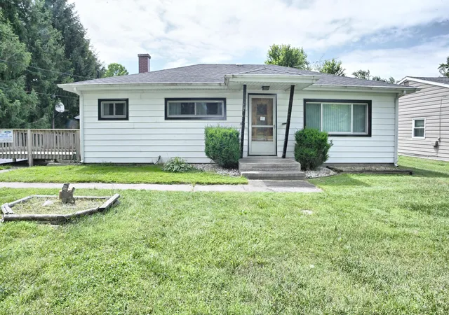Photo 1 of Single family home for sale at 84 W 850 North, Valparaiso, IN 46385 | MLS# 841049 | Listing updated on 2026-08-26