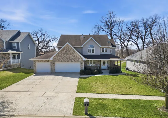 2nd image of 2219 Forest View Ln, Lowell, IN 46356 | MLS# 840948