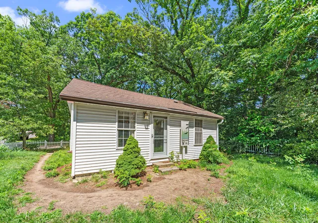 3rd image of 702 N Karwick Rd, Michigan City, IN 46360 | MLS# 840988