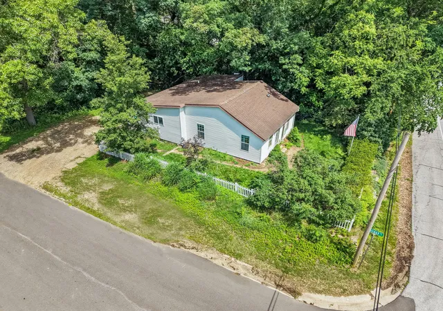 4th image of 702 N Karwick Rd, Michigan City, IN 46360 | MLS# 840988