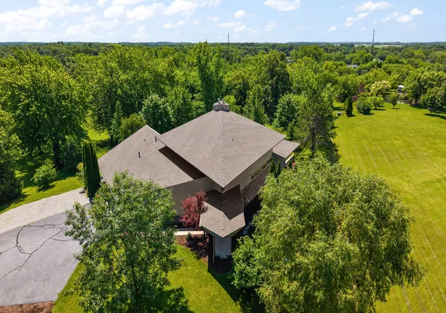 3rd image of 7035 E 83Rd Ave, Crown Point, IN 46307 | MLS# 841770