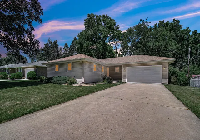 Homes for sale in La Porte, IN | 603 W 13th St, La Porte, IN 46350 | MLS# 840981