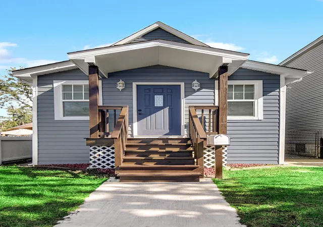 Photo 1 of Single family home for sale at 4747 Cedar Ave, Hammond, IN 46327 | MLS# 846391 | Listing updated on 2026-10-06