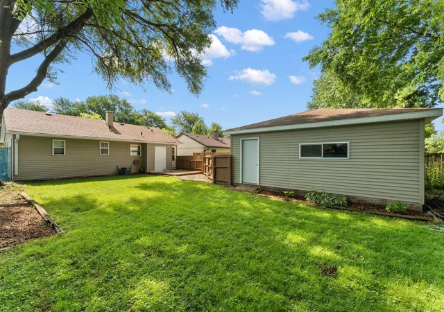 Homes for sale in Highland, IN | 8124 Sycamore Ave, Highland, IN 46322 | MLS# 841018