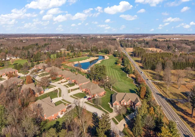 Photo 4 of Condo for sale at 5540 Fountain View Dr, Wheatfield, IN 46392 | MLS# 840993 | Listing updated on 2026-08-03