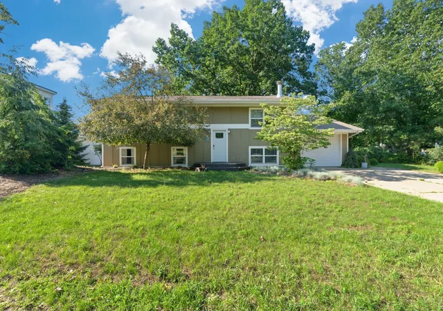 Homes for sale in Michigan City, IN | 112 Carter Rd, Michigan City, IN 46360 | MLS# 841262