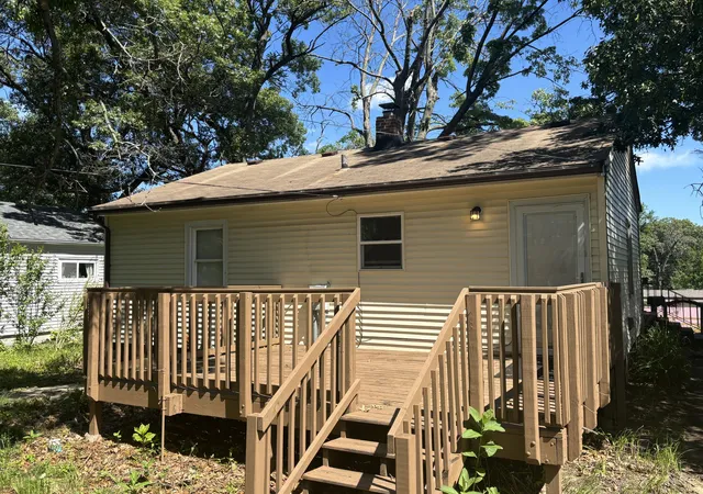 Homes for sale in Lake Station, IN | 1815 E 28th Ave, Lake Station, IN 46405 | MLS# 841056