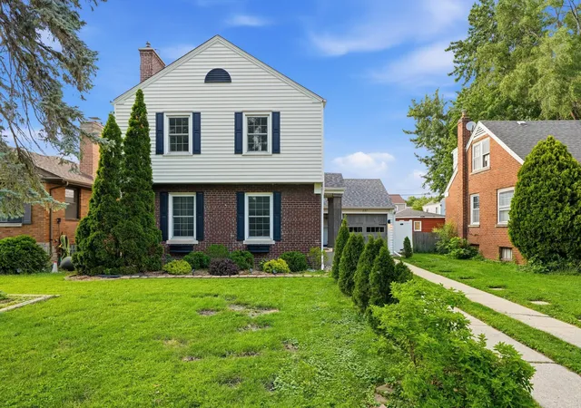 2nd image of 237 Sunnyside Ave, Munster, IN 46321 | MLS# 841091