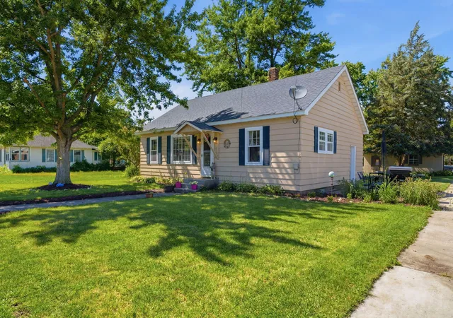 Homes for sale in Wheatfield, IN | 110 W Grove St, Wheatfield, IN 46392 | MLS# 841083