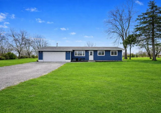 Homes for sale in Hebron, IN | 275 S State Rd 2, Hebron, IN 46341 | MLS# 841084