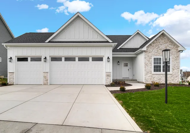 1st image of 703 Druim Trl, Crown Point, IN 46307 | MLS# 841088
