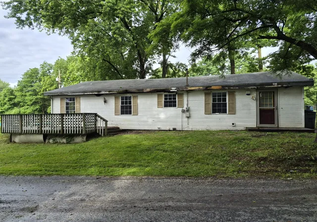 Homes for sale in La Porte, IN | 3999 E 1000 N, La Porte, IN 46350 | MLS# 841456