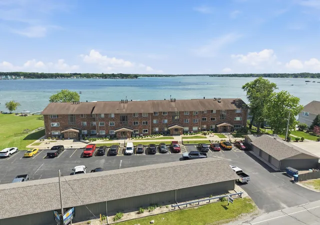 Photo 3 of Condo for sale at 8125 Lake Shore Dr #3, Cedar Lake, IN 46303 | MLS# 841885 | Listing updated on 2026-09-24