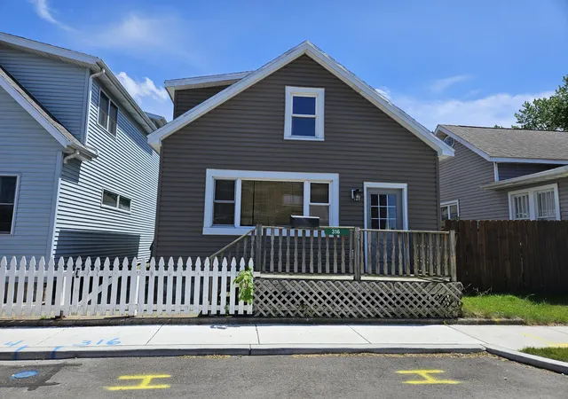 1st image of 316 W 11th St, Michigan City, IN 46360 | MLS# 841151