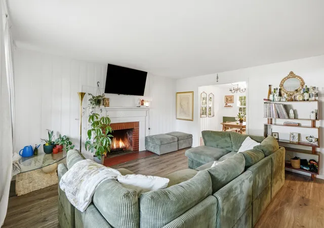 Photo 2 of Single family home for sale at 2835 Hart St, Dyer, IN 46311 | MLS# 841448 | Listing updated on 2026-08-27