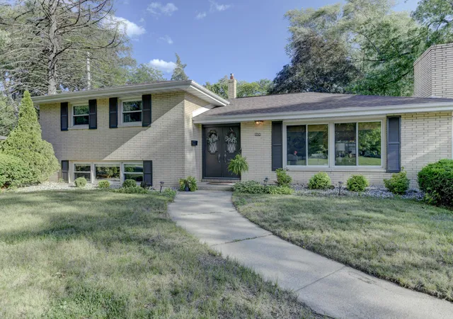 29th image of 1210 Park Dr, Munster, IN 46321 | MLS# 841812