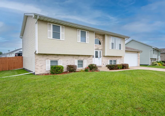 3rd image of 3073 Ramblewood St, Portage, IN 46368 | MLS# 843302