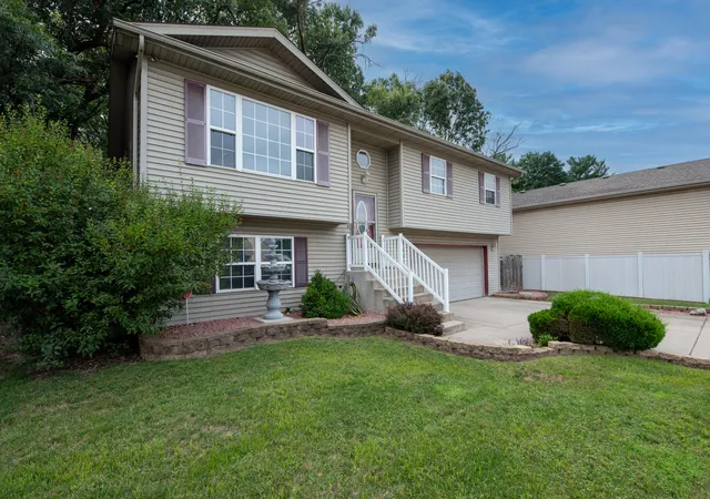 2nd image of 2428 Sea Horse St, Portage, IN 46368 | MLS# 842176