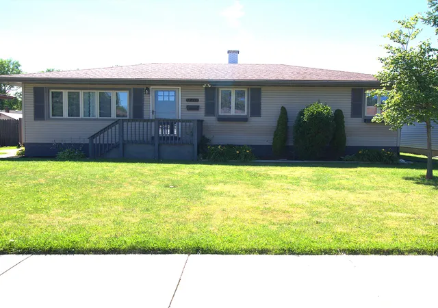 Homes for sale in Griffith, IN | 1416 N Harvey St, Griffith, IN 46319 | MLS# 841152