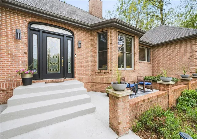2nd image of 718 N Old Suman Rd, Valparaiso, IN 46383 | MLS# 841155