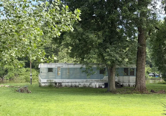 2nd image of 1020 W Bluegrass Rd, Lake Village, IN 46349 | MLS# 841276