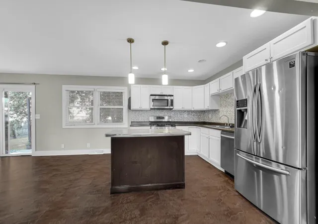 4th image of 2110 Country Club Rd, Valparaiso, IN 46383 | MLS# 842740