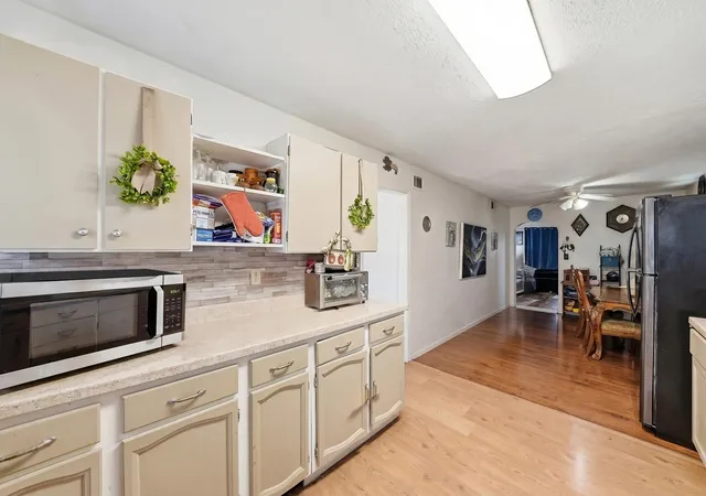 4th image of 905 W 38Th Ave, Hobart, IN 46342 | MLS# 841170