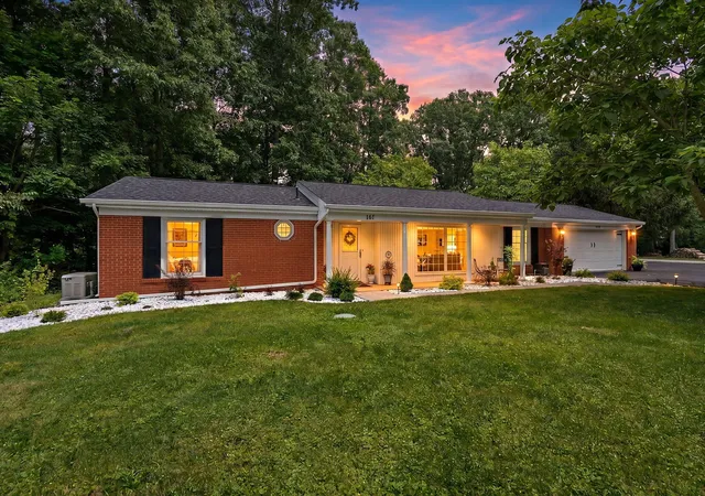 1st image of 161 Sylvan Dr, Valparaiso, IN 46385 | MLS# 841177