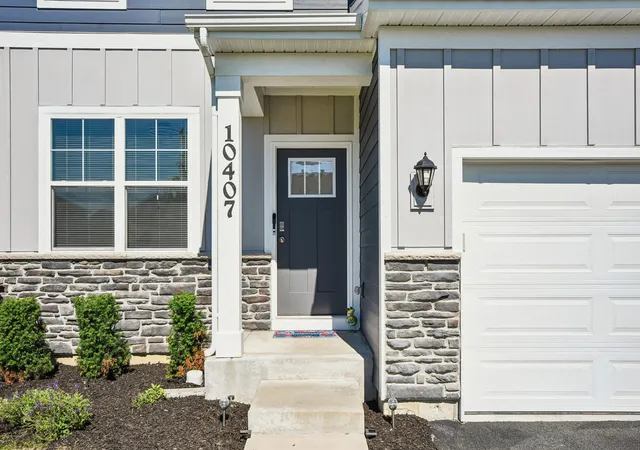 Photo 3 of Single family home for sale at 10407 Morse Pl, Crown Point, IN 46307 | MLS# 841277 | Listing updated on 2026-08-31
