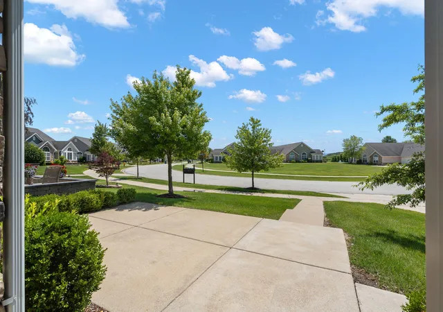 Homes for sale in Crown Point, IN | 5260 E 109th Pl, Crown Point, IN 46307 | MLS# 841197
