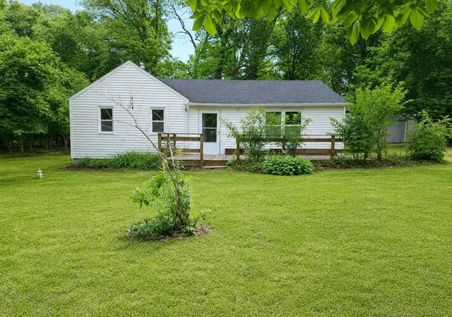 2nd image of 20419 Woodmar St, Lowell, IN 46356 | MLS# 841272