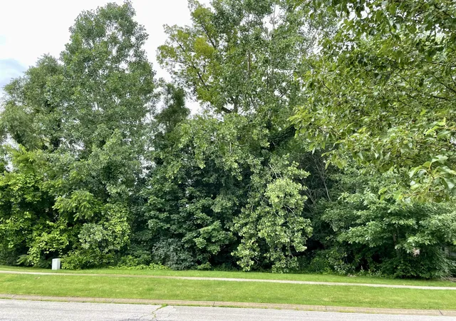 5th image of 887 Hemingway Trl, Valparaiso, IN 46383 | MLS# 841270