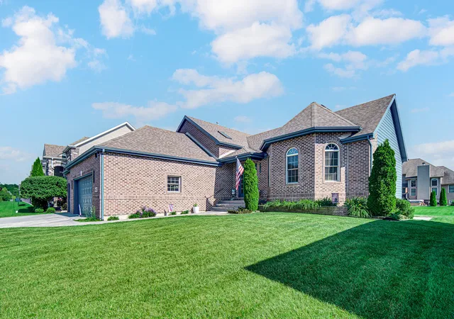 3rd image of 9137 Michigan Dr, Crown Point, IN 46307 | MLS# 842338