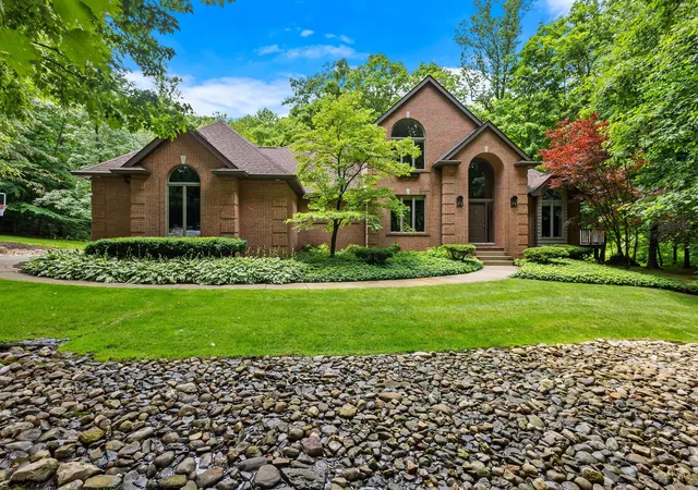 1st image of 223 Crabapple Ln, Valparaiso, IN 46383 | MLS# 841364
