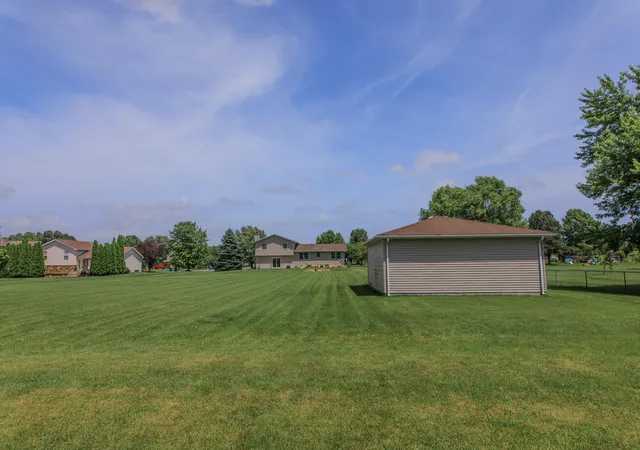 Homes for sale in Crown Point, IN | 10216 New Hampshire St, Crown Point, IN 46307 | MLS# 841750