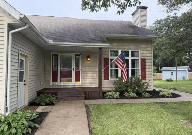 Homes for sale in Wheatfield, IN | 12305 N 400 W, Wheatfield, IN 46392 | MLS# 841423