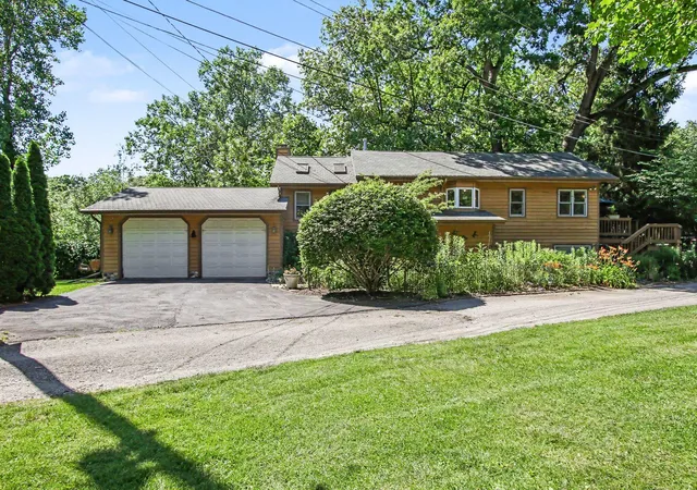 41st image of 1424 Island Rd, Valparaiso, IN 46383 | MLS# 841517
