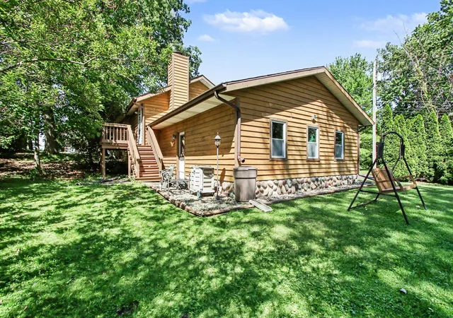 4th image of 1424 Island Rd, Valparaiso, IN 46383 | MLS# 841517