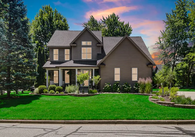 1st image of 2002 Woodmere Cir, Valparaiso, IN 46383 | MLS# 841951