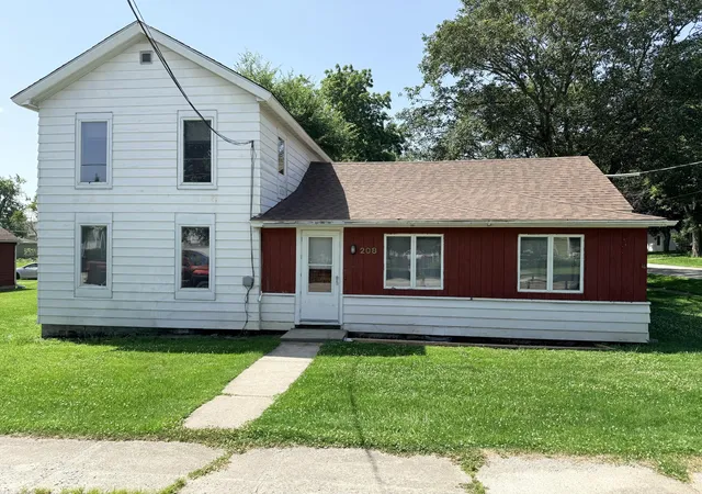 Homes for sale in Hebron, IN | 208 W Sigler St, Hebron, IN 46341 | MLS# 841569