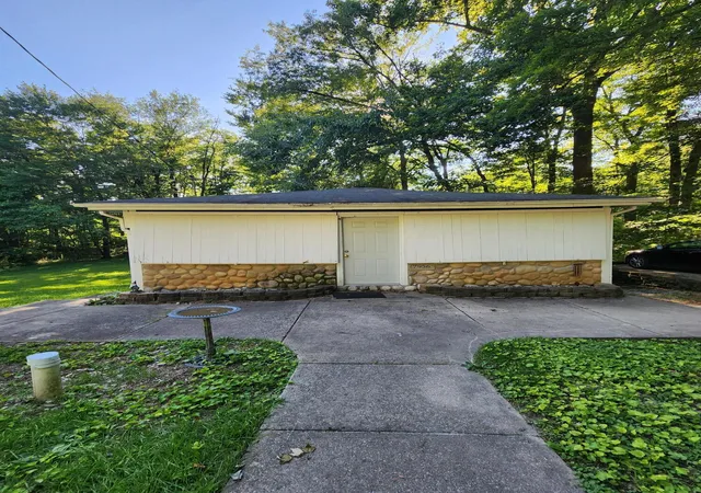 2nd image of 7956 N Elder Ln, New Carlisle, IN 46552 | MLS# 841343