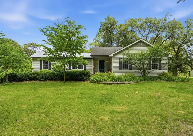 Homes for sale in Rensselaer, IN | 6293 W 550 N, Rensselaer, IN 47978 | MLS# 841445