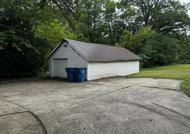 Homes for sale in Schererville, IN | 1041 E Hwy 330, Schererville, IN 46375 | MLS# 841417