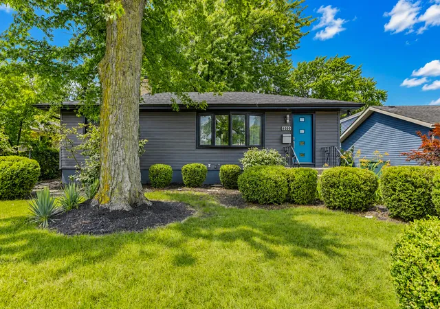 1st image of 8050 Columbia Ave, Munster, IN 46321 | MLS# 841421