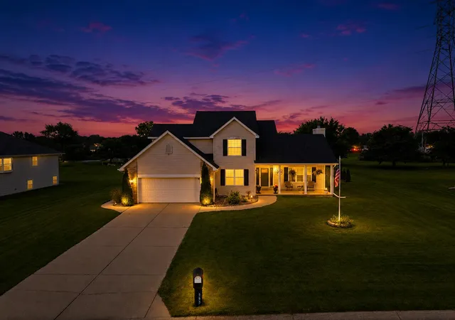 Homes for sale in Valparaiso, IN | 555 Lake Park Dr, Valparaiso, IN 46385 | MLS# 841430