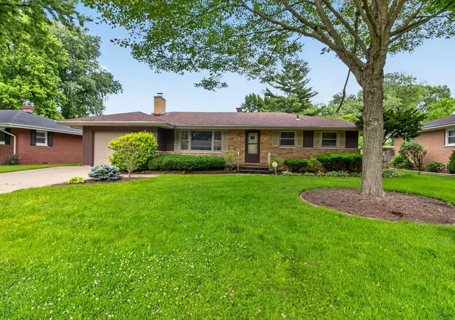 1st image of 5961 Hayes Pl, Merrillville, IN 46410 | MLS# 841393