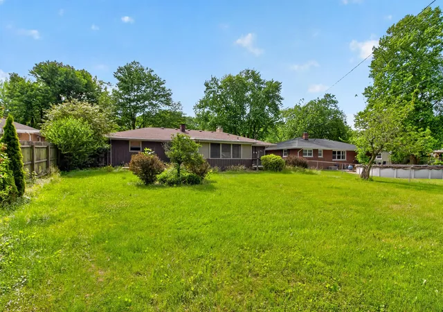 5th image of 5961 Hayes Pl, Merrillville, IN 46410 | MLS# 841393