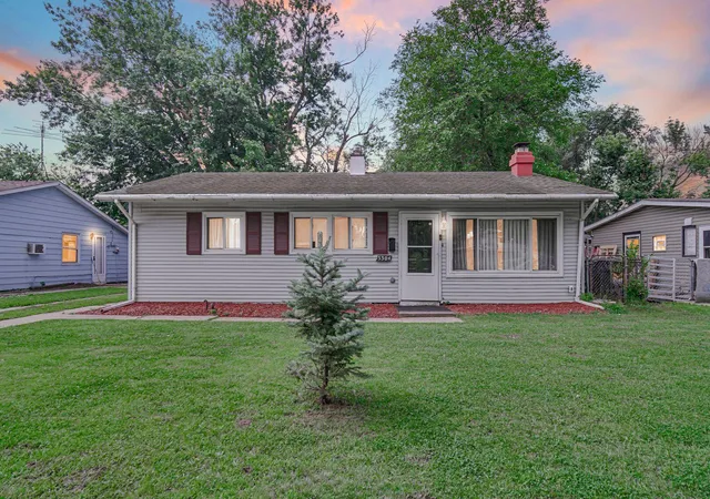 Homes for sale in Hammond, IN | 3304 175th Pl, Hammond, IN 46323 | MLS# 841458