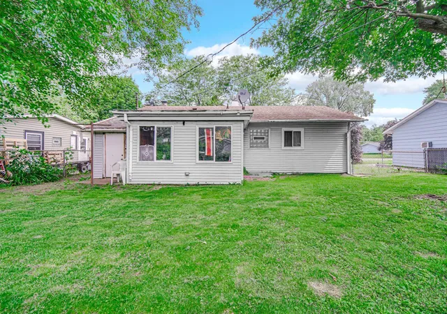 Homes for sale in Hammond, IN | 3304 175Th Pl, Hammond, IN 46323 | MLS# 841458