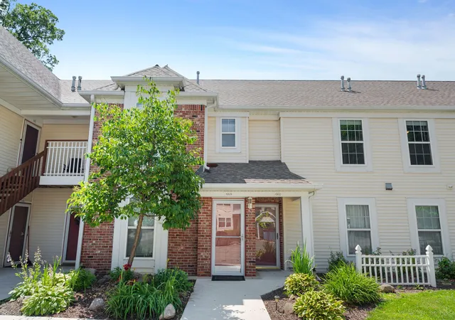 1st image of 663 Forest Glen Dr, Valparaiso, IN 46385 | MLS# 841422